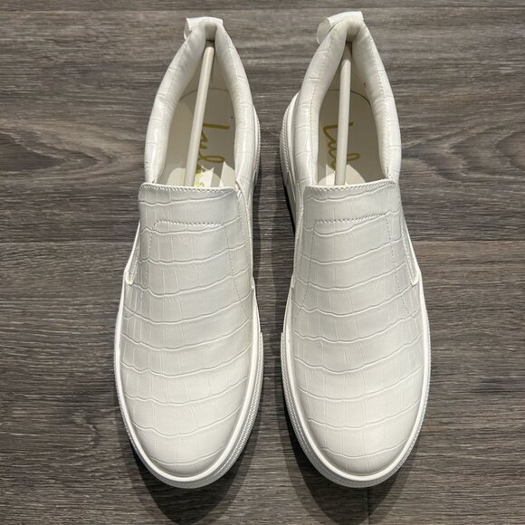 NEW LULUS Size 8.5 Cassay White Crocodile Embossed Platform Slip On Sneakers - Picture 4 of 10